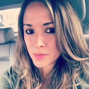Meet your Posher, Yanina